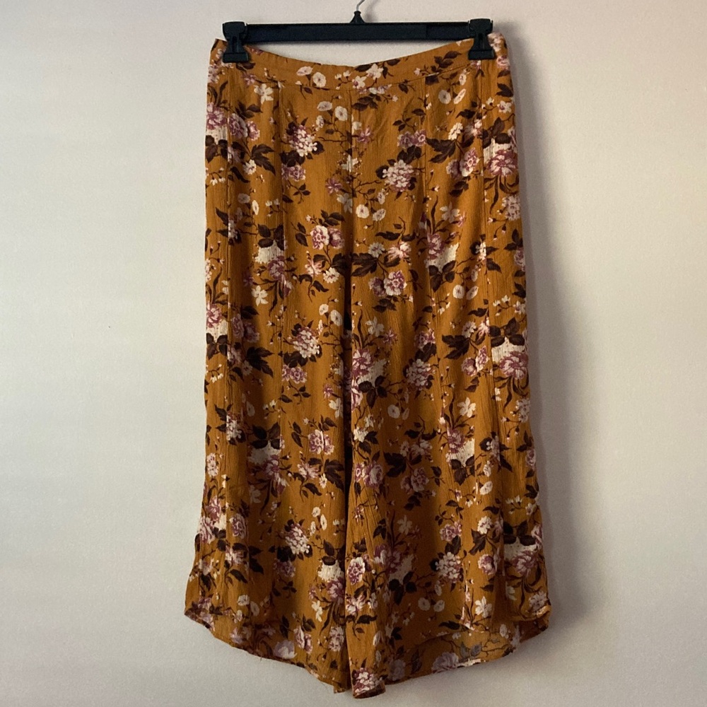 American Eagle Wide Leg Flowy Cropped Pants Floral Boho Mustard Size L